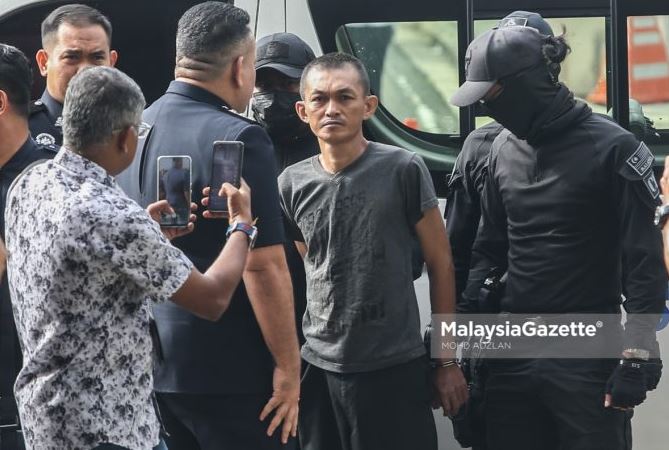 Lelaki dihukum 40 tahun penjara, 24 sebatan bunuh ibu bapa