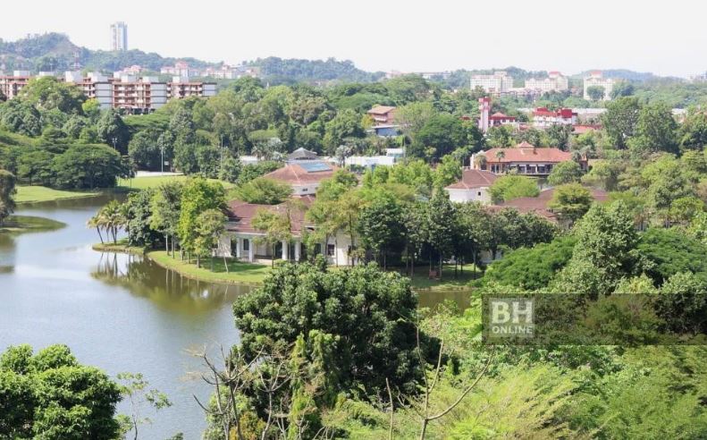 Seleweng dana sukuk lebuh raya: Media dihalang masuk kawasan kediaman Tan Sri