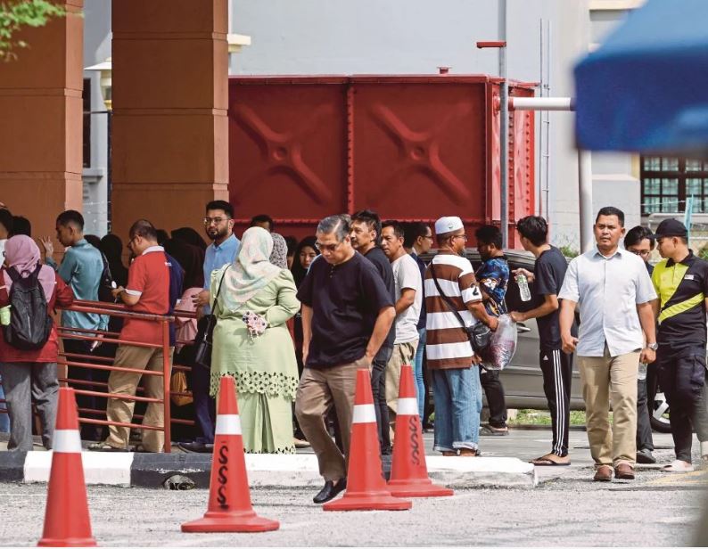 Nahas pelajar UPSI: Bantuan tambahan RM10,000 buat keluarga mangsa maut, RM5,000 mangsa cedera – Fahmi