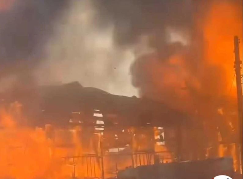 14 kedai papan usia 100 tahun musnah terbakar di Jasin