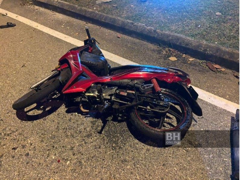 Pelajar Tingkatan Tiga maut, 2 rakan cedera motosikal bergesel sesama sendiri
