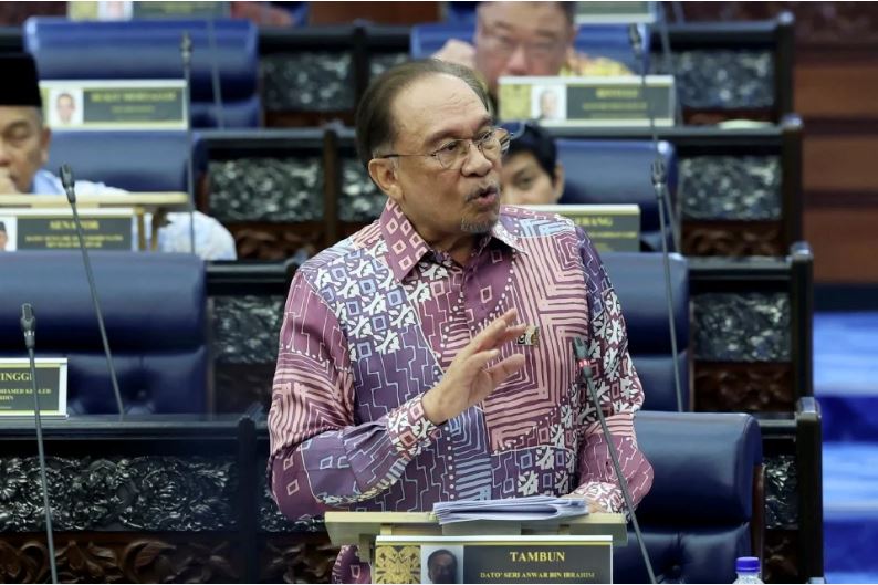 Isu kekebalan saman sivil: ‘Saya hanya rujuk persoalan undang-undang ke mahkamah’ – PM Anwar