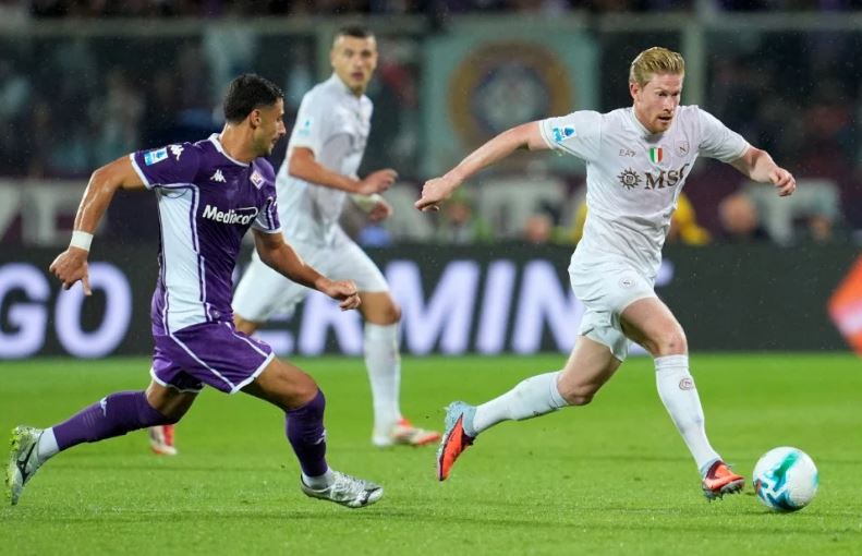 De Bruyne kembali ke Etihad bersama Napoli