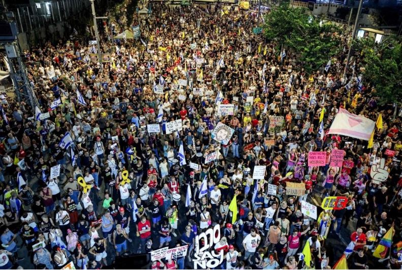 Cabut kerakyatan penyokong Israel di Malaysia