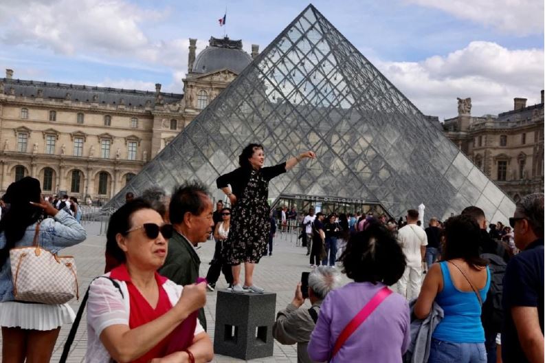 Muzium Louvre bocor, rosakkan ratusan artifak bahagian Mesir Kuno
