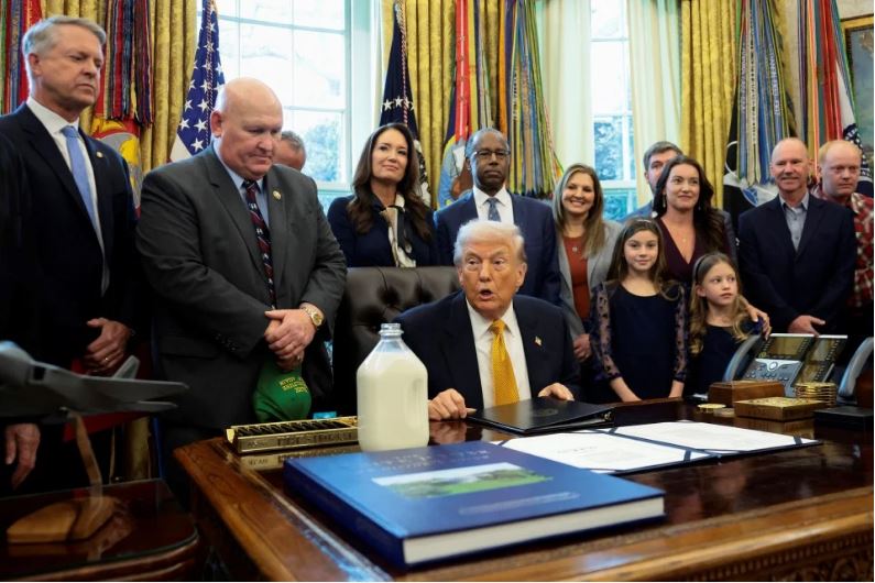 Trump dakwa pembunuhan penunjuk perasaan di Iran ‘telah dihentikan’