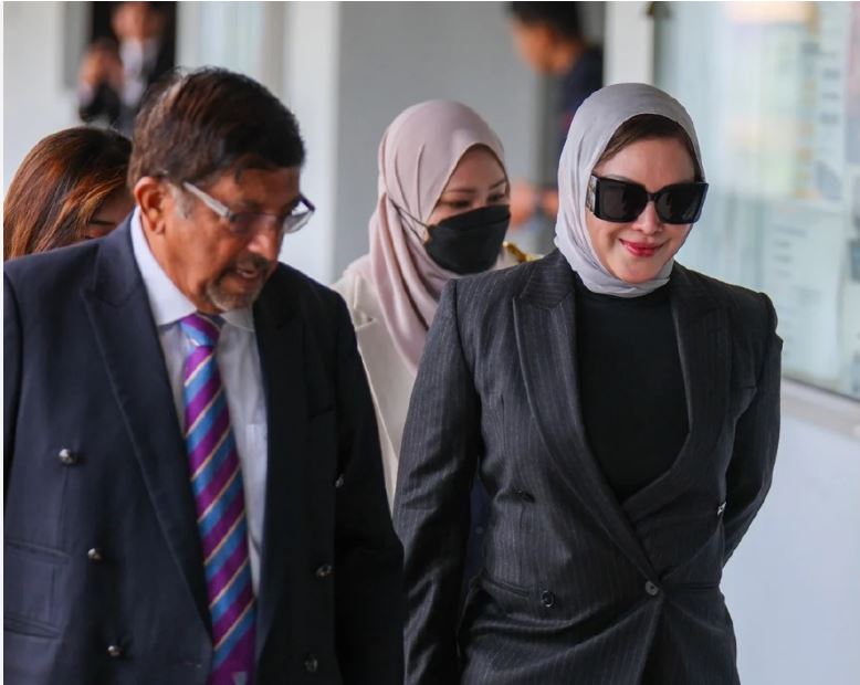 Zizie Izette hadir prosiding bela diri