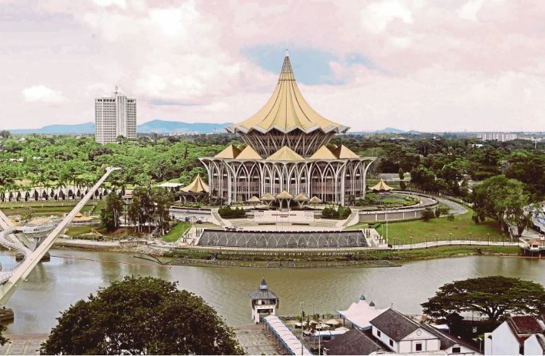 Sarawak umum cuti tambahan sempena Aidilfitri