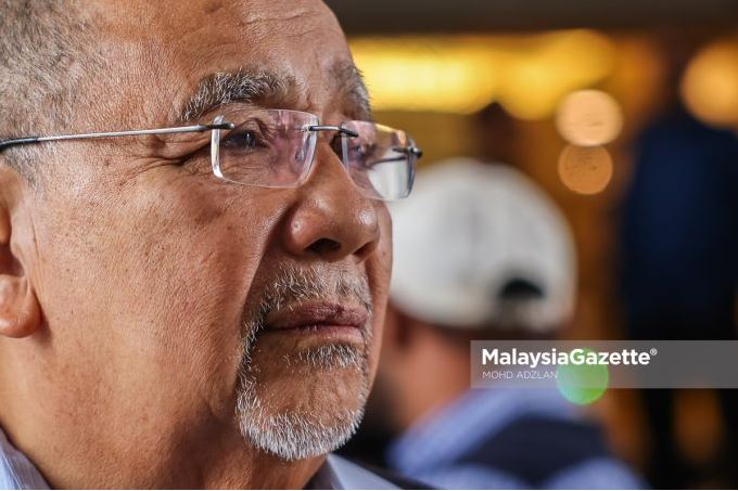 Gelaran Tan Sri Isa Samad ditarik balik